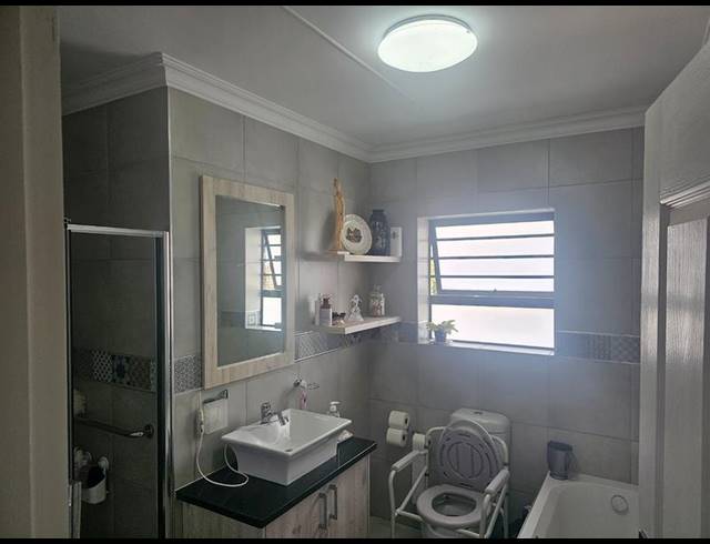 2 BEDROOM HOUSE FOR SALE IN DANA BAY